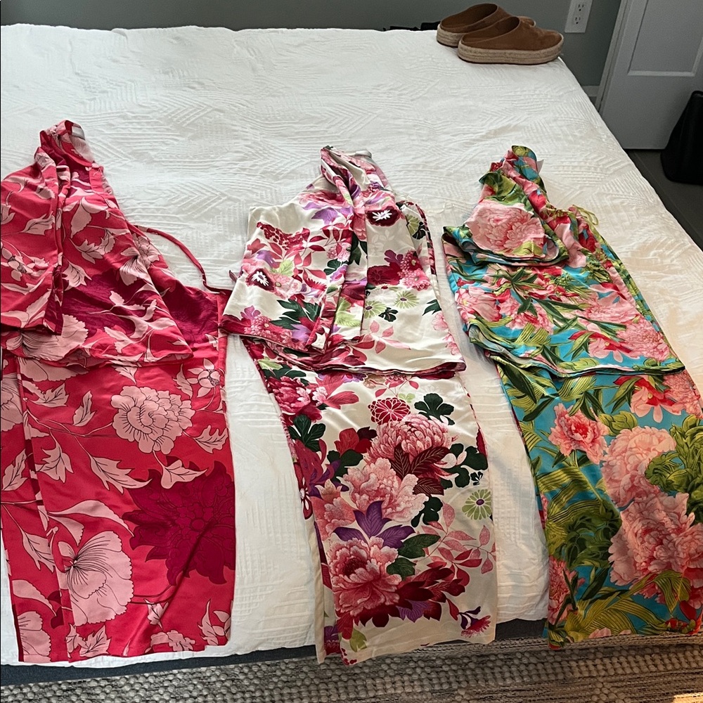 Natori Women's Floral Pajama Set - Pink, White, Multicolor. Size Medium.
